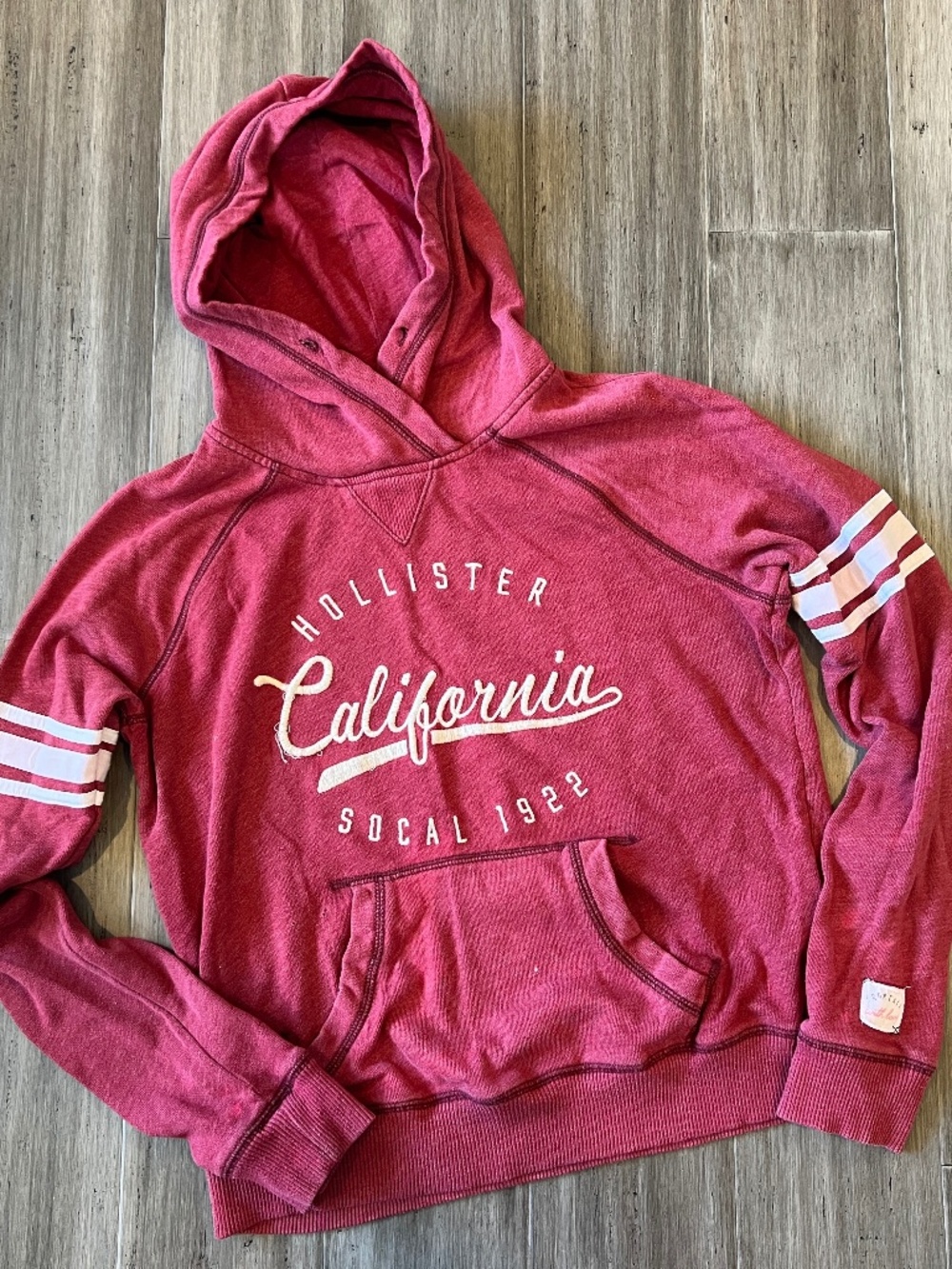 Hollister California SoCal Burgundy Red Retro Vintage Vibe Hoodie Sweatshirt M